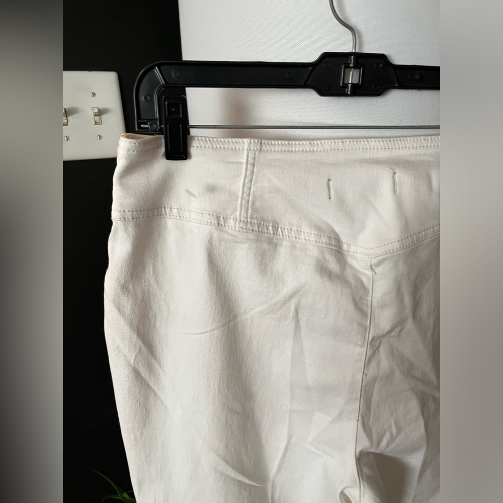 NWOT FREE PEOPLE We The Free CRVY Wild Honey Denim In White MSRP $98 Size 33 - Picture 8 of 11